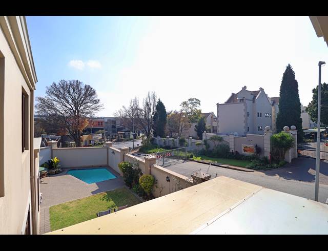 3 BEDROOM APARTMENT FOR SALE IN WAVERLEY